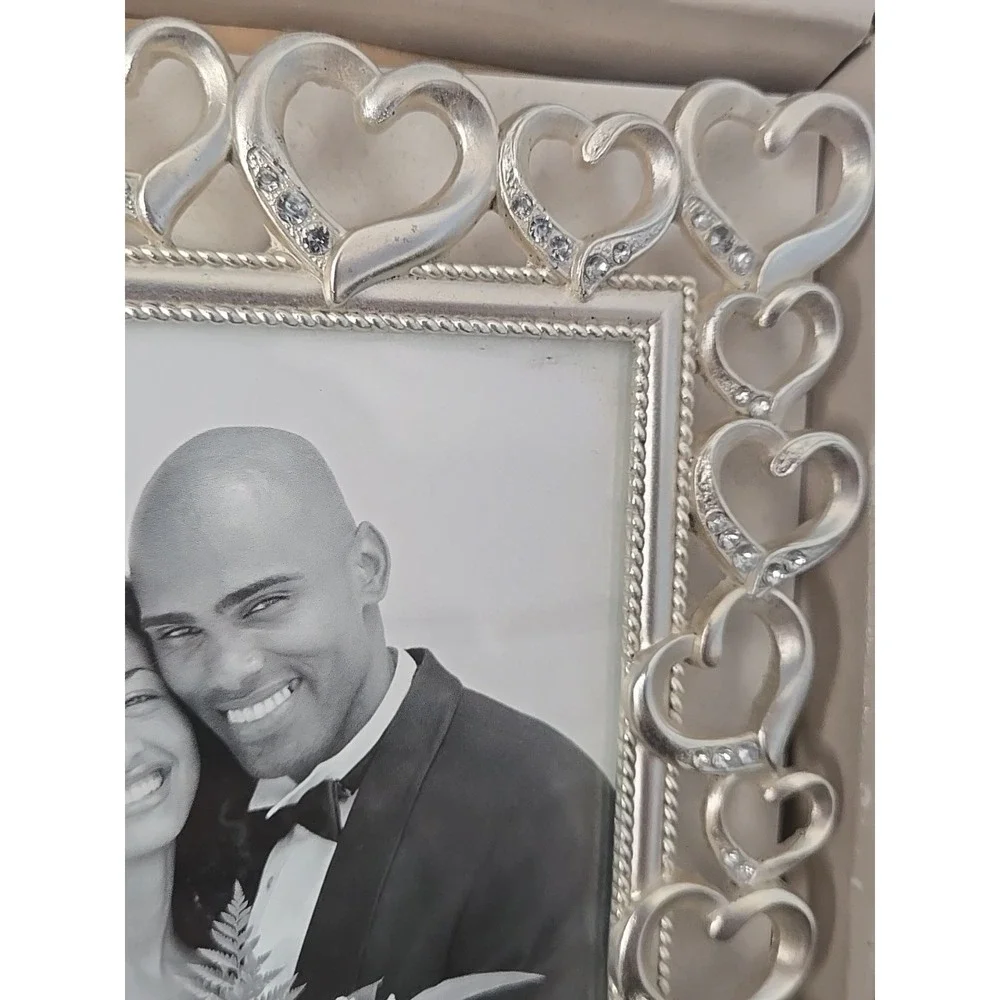 Fetco Silver Picture Frame Hearts And Crystals 8